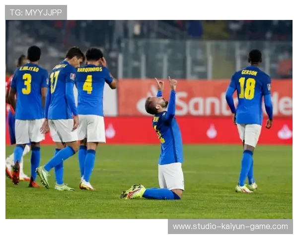 内马尔摸肚子开玩笑：我怀孕了